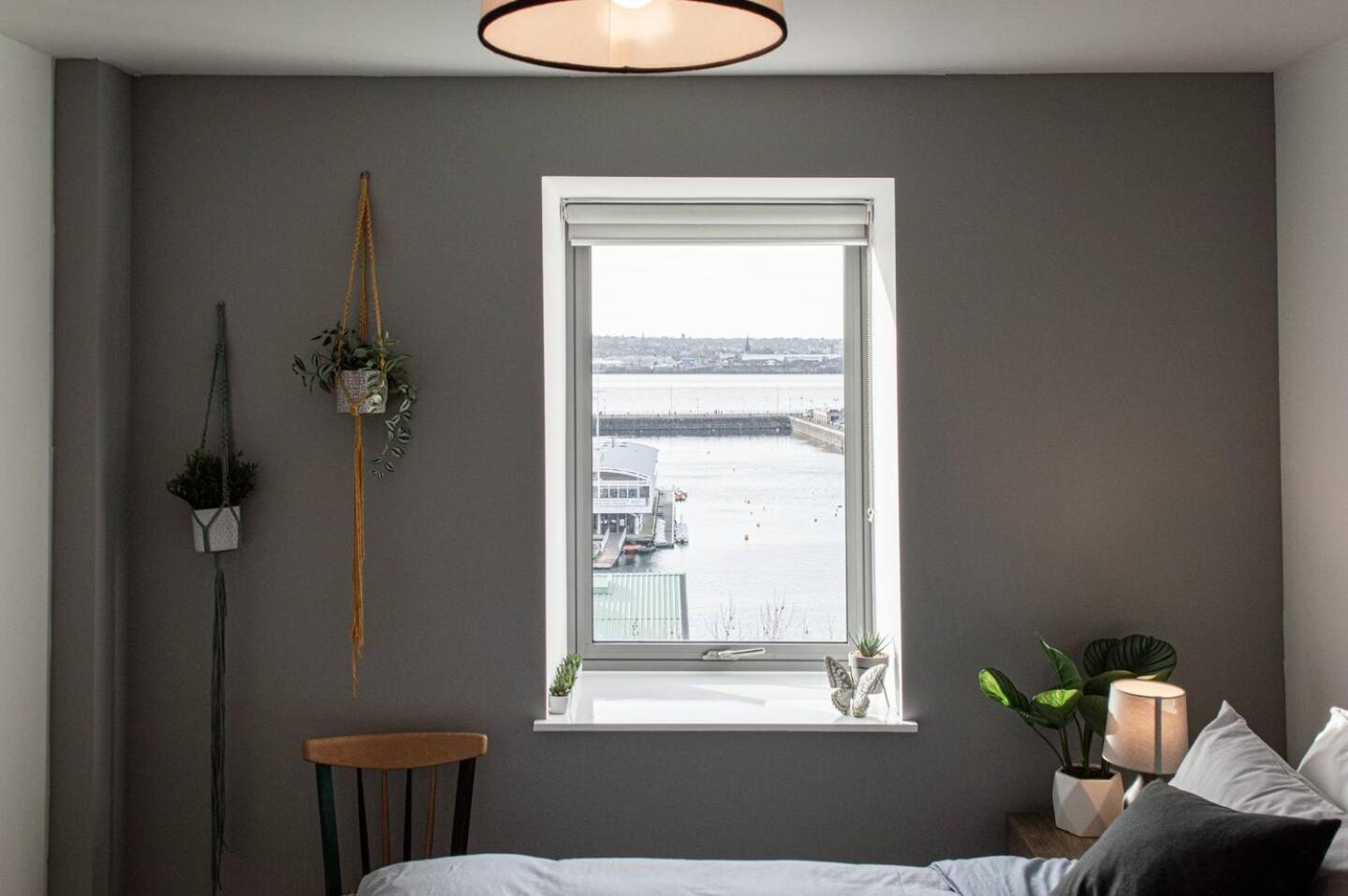 Stunning Mersey View Flat W Parking In Liverpool Exterior foto