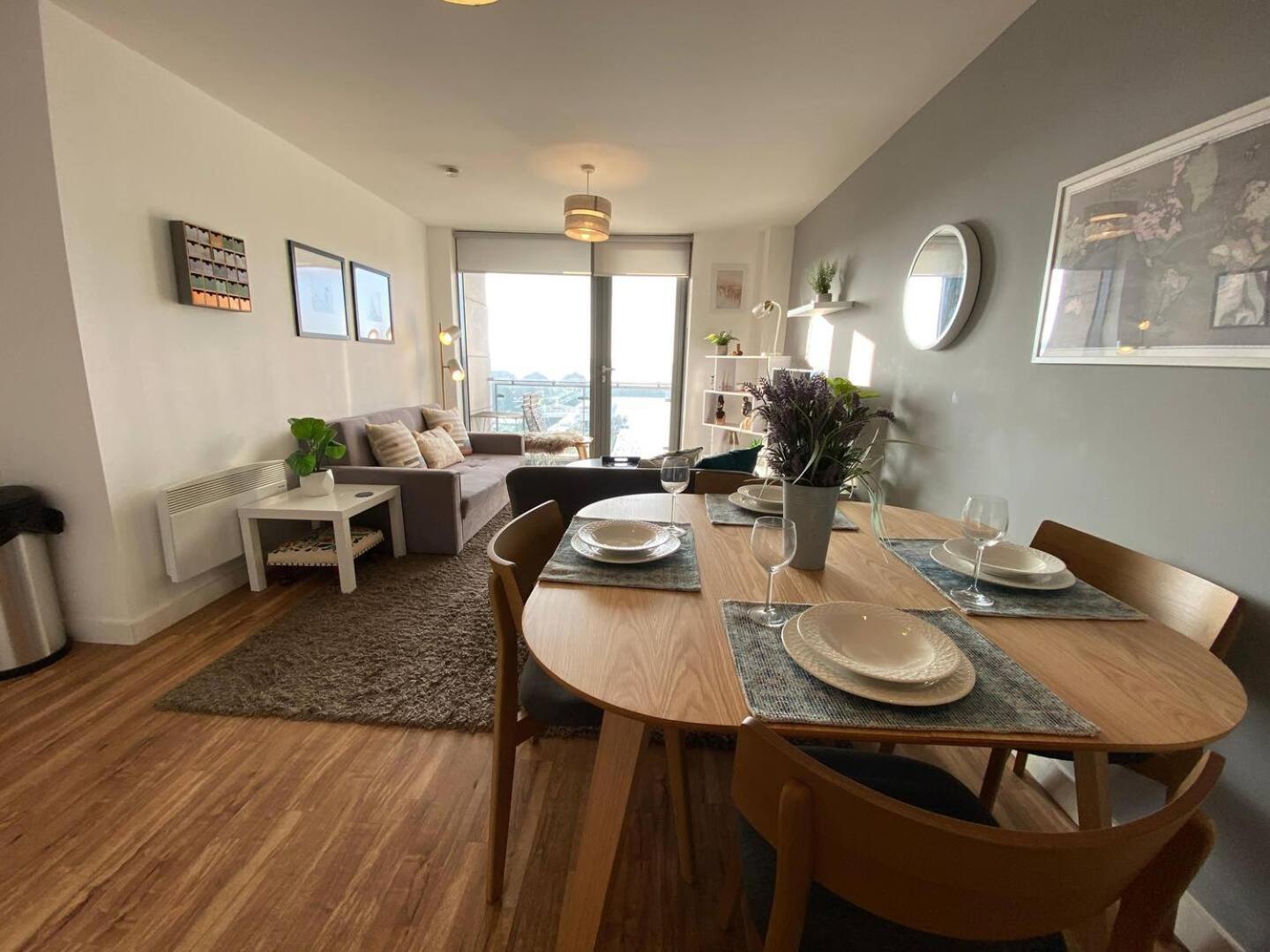 Stunning Mersey View Flat W Parking In Liverpool Exterior foto
